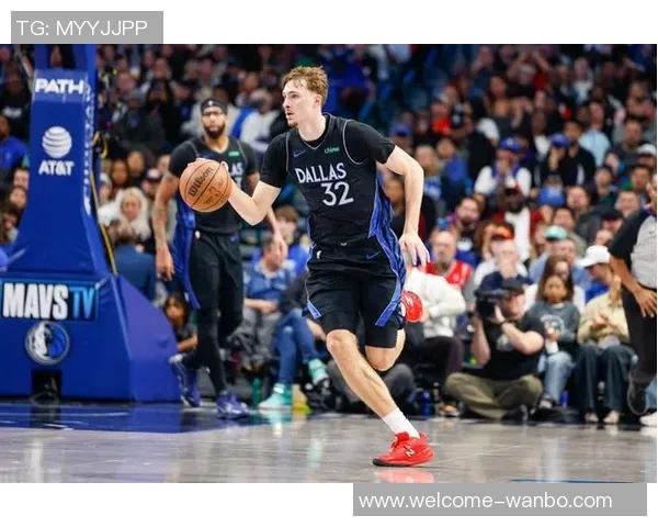 浓眉评价弗拉格首场比赛表现称紧张情绪正常相信他会克服困难