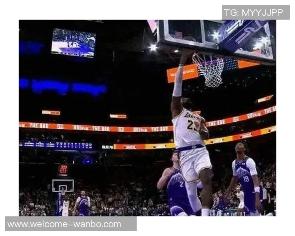 詹东再创佳绩同场砍下30分5篮板5助攻平历史纪录展现强大实力