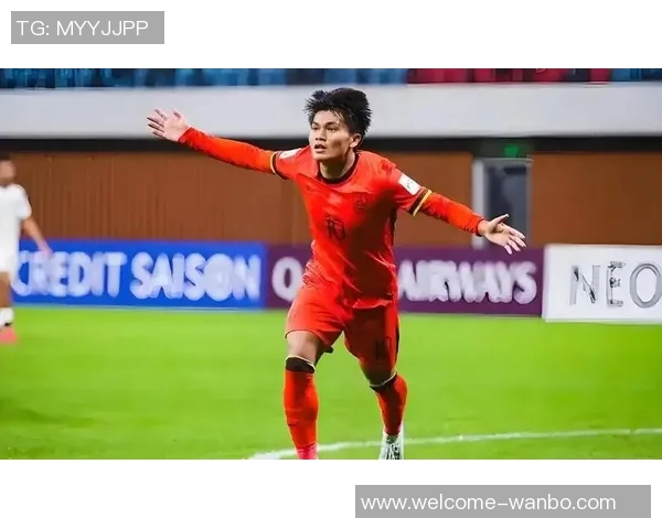 大连英博热身赛逆转山东泰山王昊斌黄山靖宽杰联手进球助胜 大连英博热身赛逆转山东泰山王昊斌黄山靖宽杰联手进球助胜