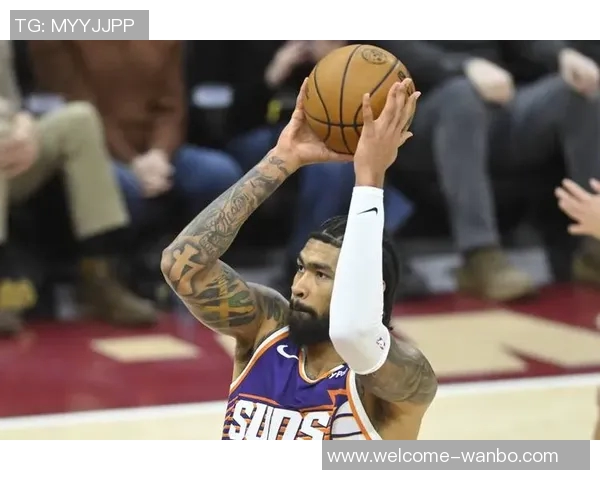 布克谈投篮手部动作是否算球的一部分引发热议