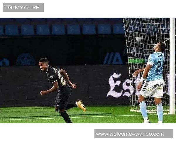 黎巴嫩球员解围失误送乌龙助攻萨尔多尔别克凌空抽射精彩破门 黎巴嫩球员解围失误送乌龙助攻萨尔多尔别克凌空抽射精彩破门